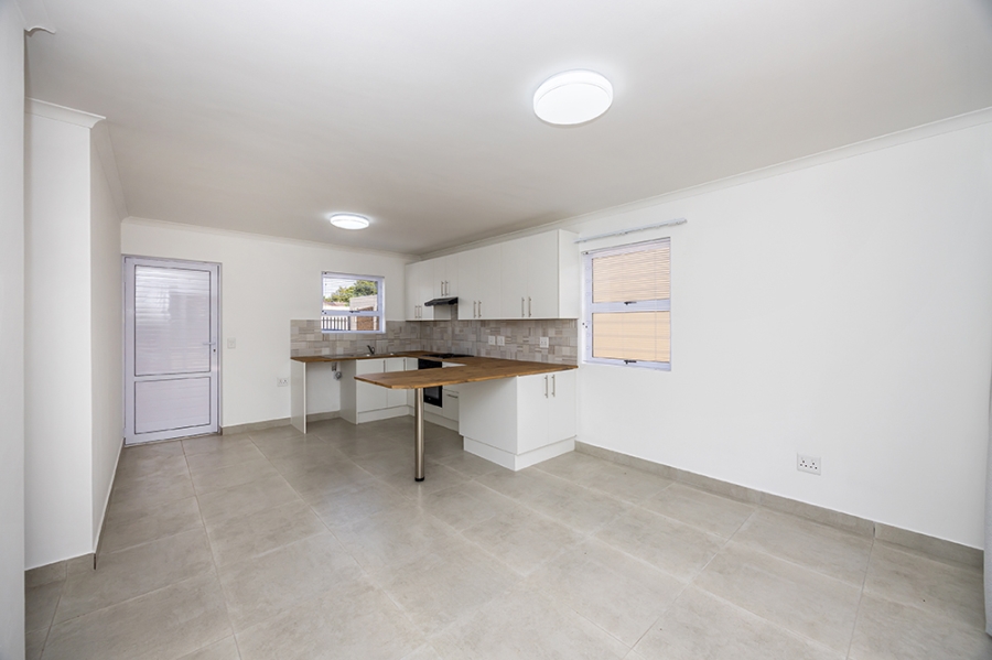 3 Bedroom Property for Sale in Table View Western Cape